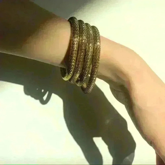 Gold Colour Art to Wear Women’s Jewelry Party Formal Bangle Bracelets - Picture 2 of 4